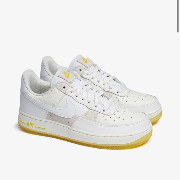 Nike Women's Air Force 1'07 Low  Color
SUMMIT WHITE/WHITE-OPTI YELLOW-SAIL 7.5 - Picture 3 of 16